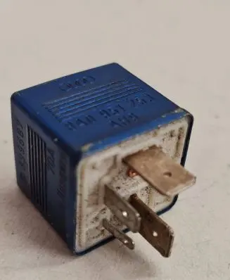 Audi A6 S6 C5 4B Other relay 899587