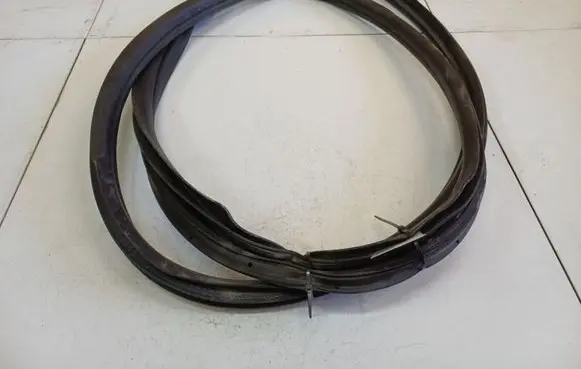 Fiat Bravo Rubber seal front coupe door 