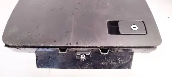 Volkswagen PASSAT B6 Glove box 3C1857114