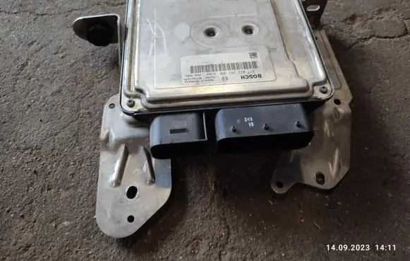 BMW X5 E70 Steering rack control module 6797591