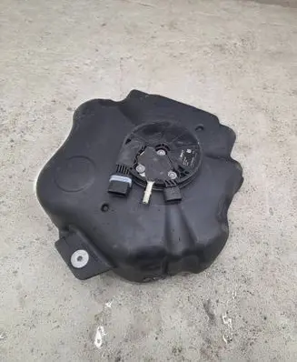 BMW 7 G11 G12 AdBlue liquid reservoir 7378033 1031376