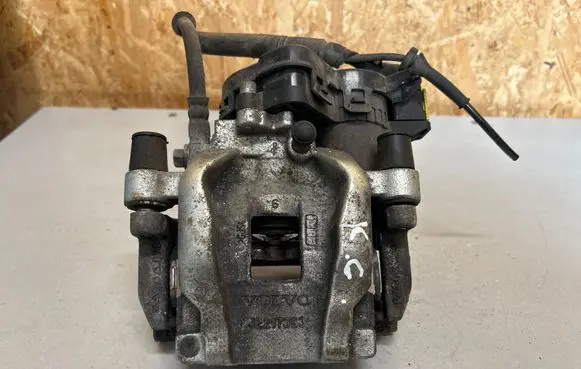 Volvo XC90 Rear brake caliper P32301473 M4426M