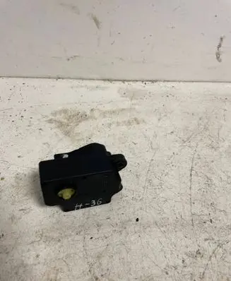 Volvo XC70 Air flap motor/actuator 30676510ECC 30676510 E2425