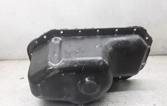 Volkswagen Polo III 6N 6N2 6NF Oil sump 030103601M