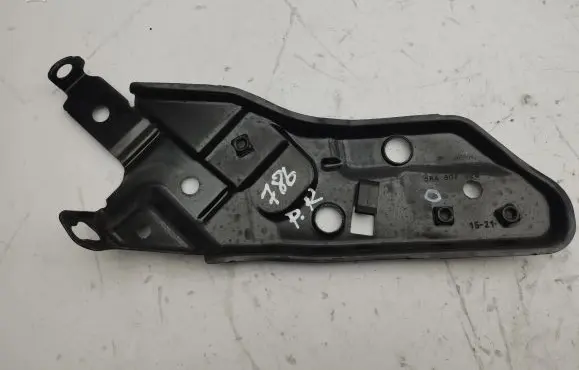 Headlight/headlamp mounting bracket