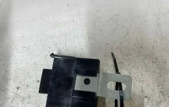 Mitsubishi Pajero Other relay MD142382 K8T52371