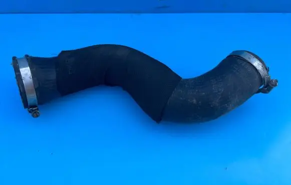 Audi A4 S4 B8 8K Intercooler hose/pipe 8K0145737J