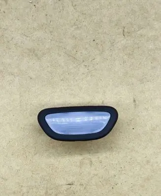 BMW 3 E92 E93 Front door interior light 6976722 6420100000 F3910V