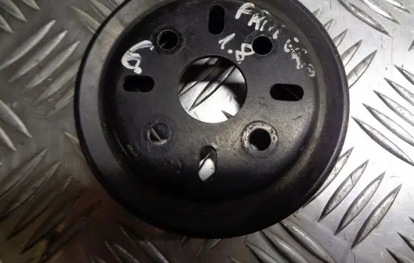 Nissan Primera Alternator pulley 