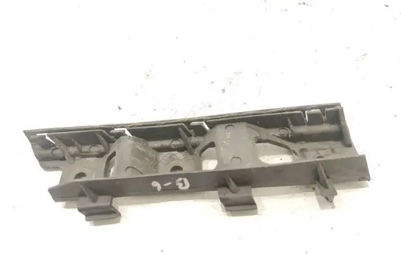 Volkswagen PASSAT B6 Front bumper mounting bracket 3C0807184