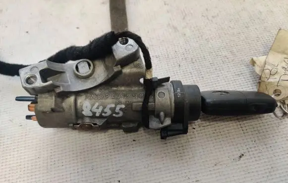Volkswagen Transporter - Caravelle T5 Ignition lock 4B0905851M