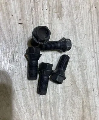 BMW 1 F70 Nuts/bolts 