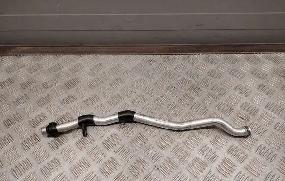 Audi Q7 4M Engine coolant pipe/hose 06E121065S
