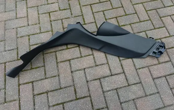 Peugeot 308 (C) pillar trim 9836120680