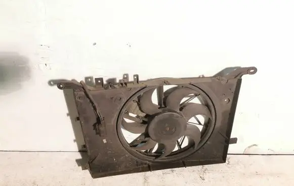 Volvo XC70 Electric radiator cooling fan 30645148