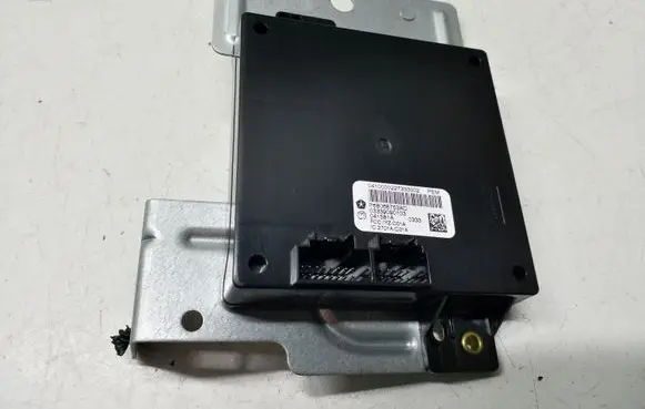 Chrysler Town u0026 Country V Keyless (KESSY) go control unit/module P68068753AD 68068753AD