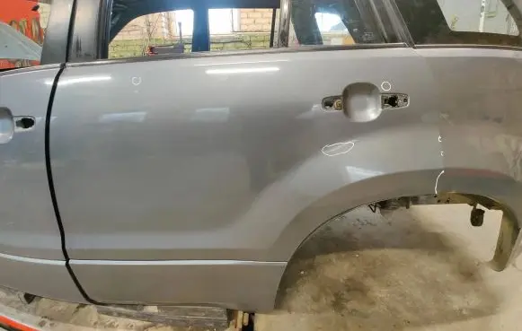 Suzuki Grand Vitara II Rear door