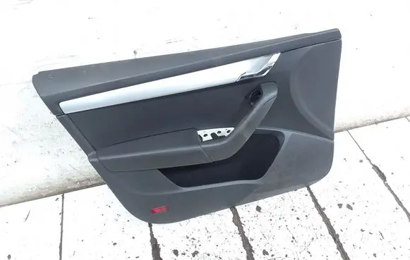 Skoda Octavia Mk3 (5E) Front door card panel trim 5E0867175
