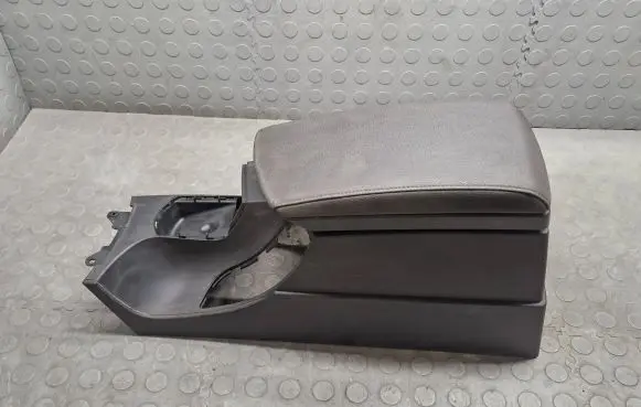BMW X3 E83 Armrest 3400692