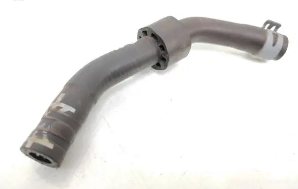 Volkswagen PASSAT B8 Engine coolant pipe/hose 04L122058F PXR147830