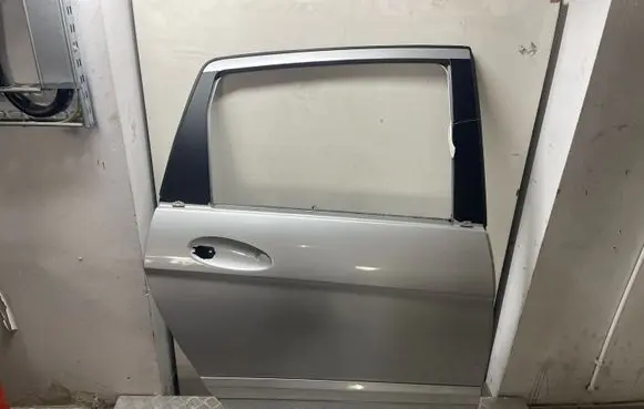 Mercedes-Benz B W245 Rear door