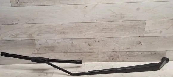 Toyota Corolla Verso E121 Front wiper blade arm 
