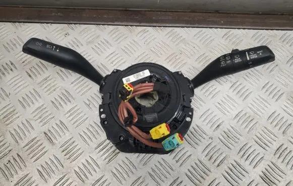 Chrysler Pacifica Wiper turn signal indicator stalk/switch P68360888AB 68360888AB