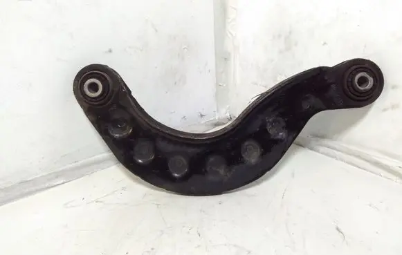 Rear control arm