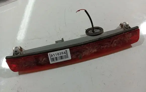 Toyota Avensis T250 Third/center stoplight