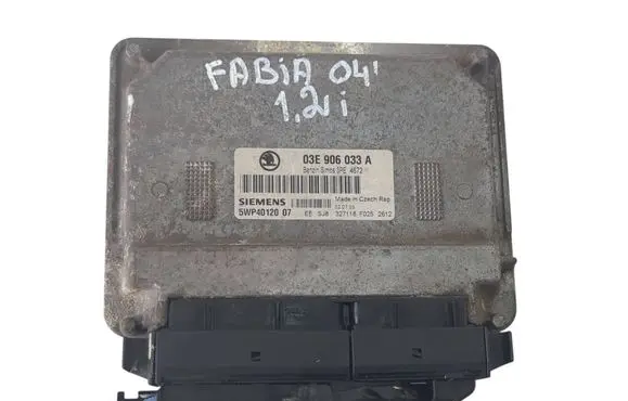 Skoda Fabia Mk1 (6Y) Engine control unit/module 3PE4672 03E906033A 5WP4012007