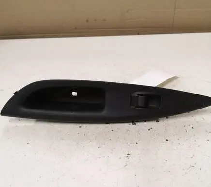 Mazda 6 Electric window control switch GJ6A685L6