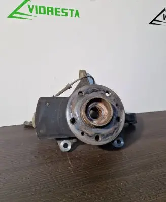 Renault Trafic III (X82) Front wheel hub