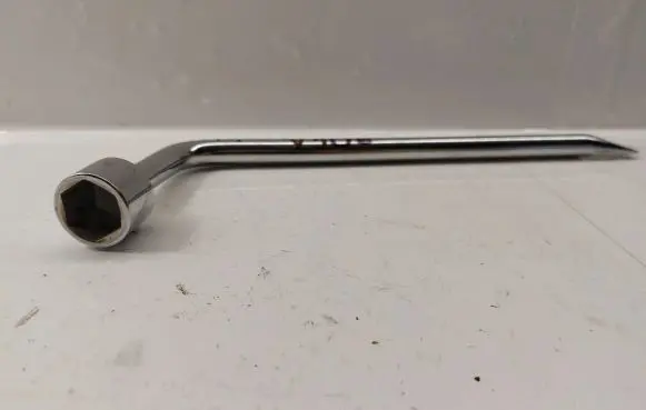 Toyota Verso Wheel nut wrench 0915002050
