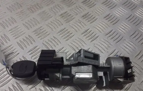 Ford C-MAX I Ignition lock 3M51-3F880-AC