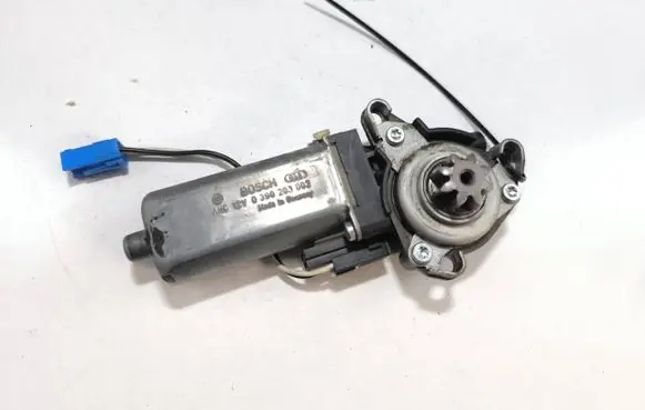 Mercedes-Benz C W203 Seat adjustment motor 0390203002