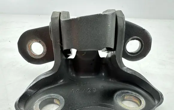 Toyota Yaris Cross Front door lower hinge ES03