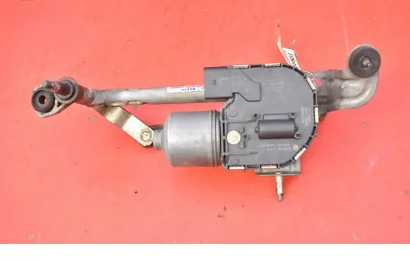 Volkswagen Golf V Rear window wiper motor 5M0955023E