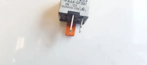 Volkswagen Golf III Other relay 357911253 14030000