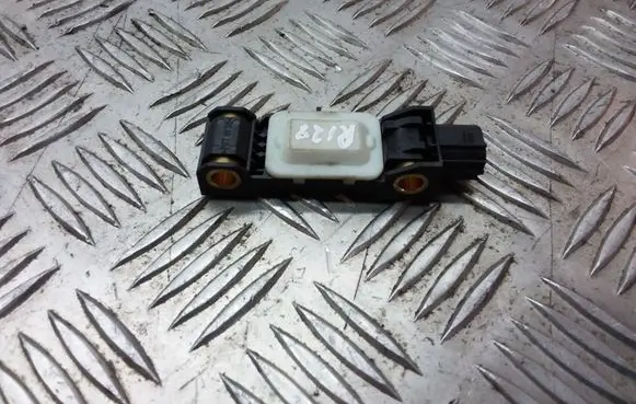 Nissan Almera Tino Airbag deployment crash/impact sensor 98830AY000
