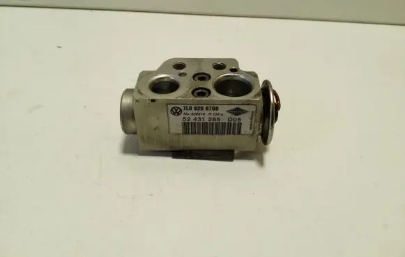 Volkswagen Amarok Air conditioning (A/C) expansion valve 7L0820679D