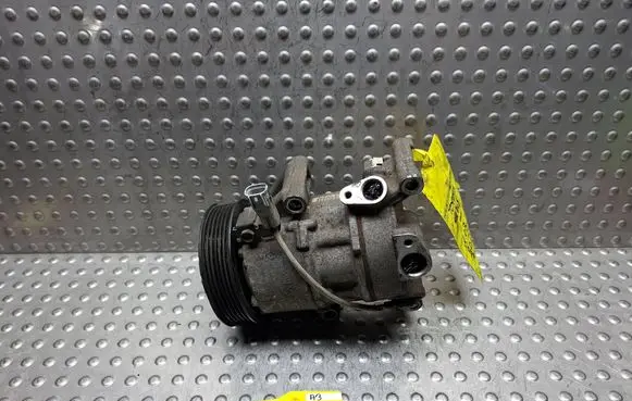 Toyota Yaris Air conditioning (A/C) compressor (pump) S27725698 4472604201