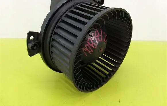 Audi A4 S4 B6 8E 8H Heater fan/blower 8E1820021