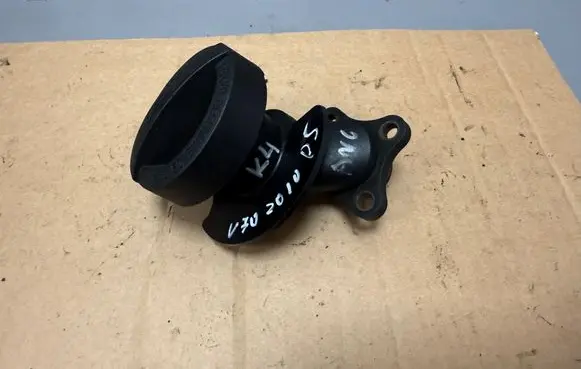Volvo V70 Oil filler cap 30777537