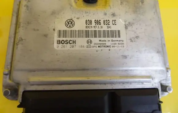 Volkswagen Polo III 6N 6N2 6NF Engine control unit/module 030906032CE