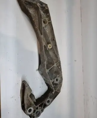 BMW 5 GT F07 Gearbox mounting bracket 6777615