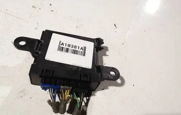 Opel Insignia A Parking PDC control unit/module 13308135