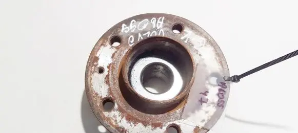 Volvo S70 V70 V70 XC Rear wheel hub
