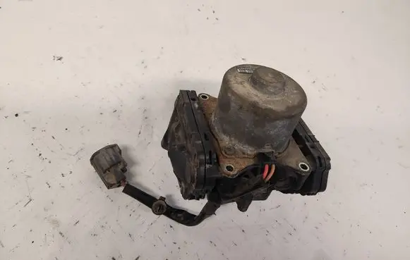 Volvo V60 Vacuum pump 03718001361