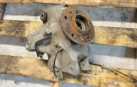 BMW M5 Rear wheel hub 7857065