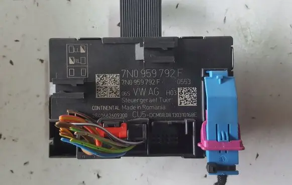 Skoda Yeti (5L) Door control unit/module 7N0959792F